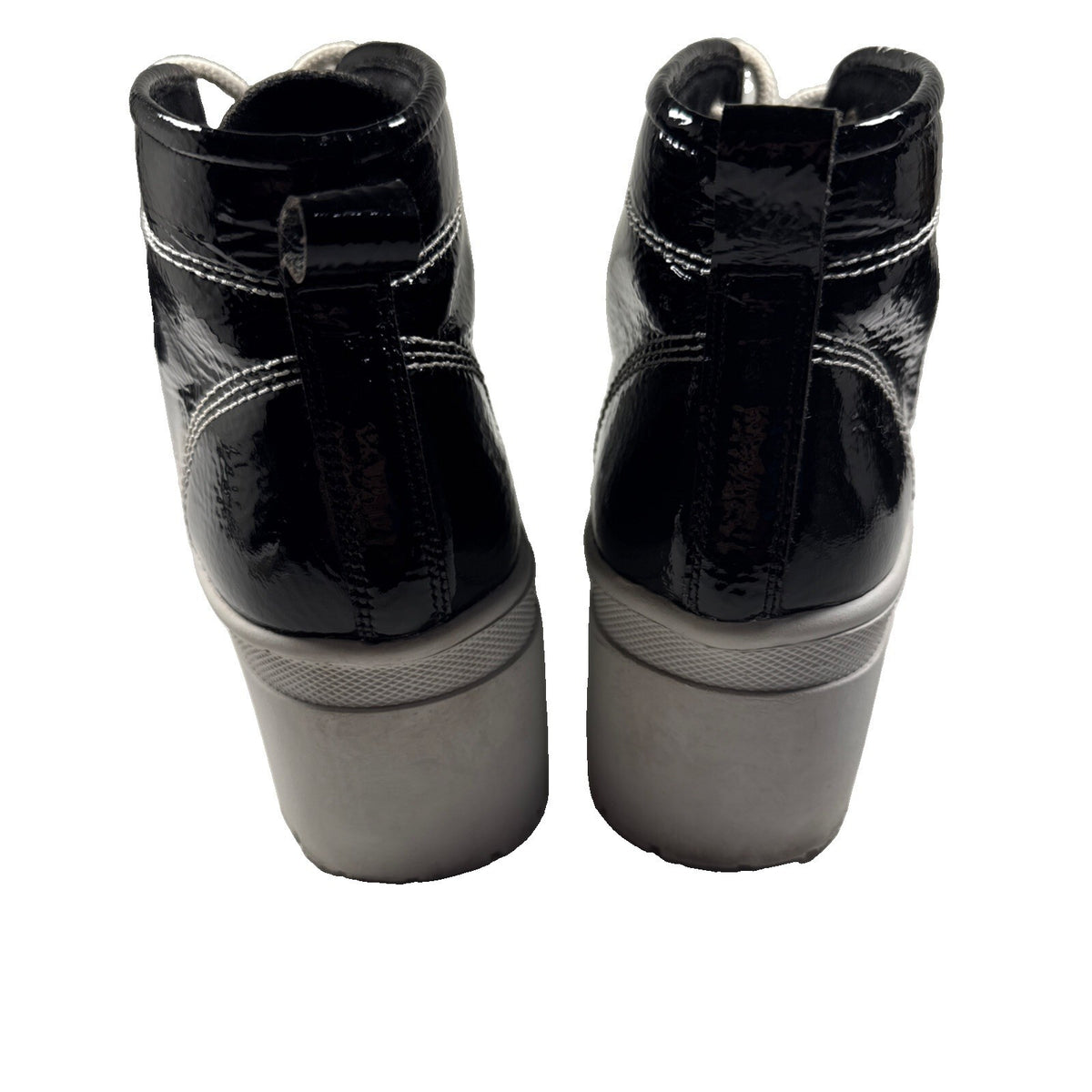 Womens Black Ankle Boots Size 8M Patent Leather Lace up Pre Owned