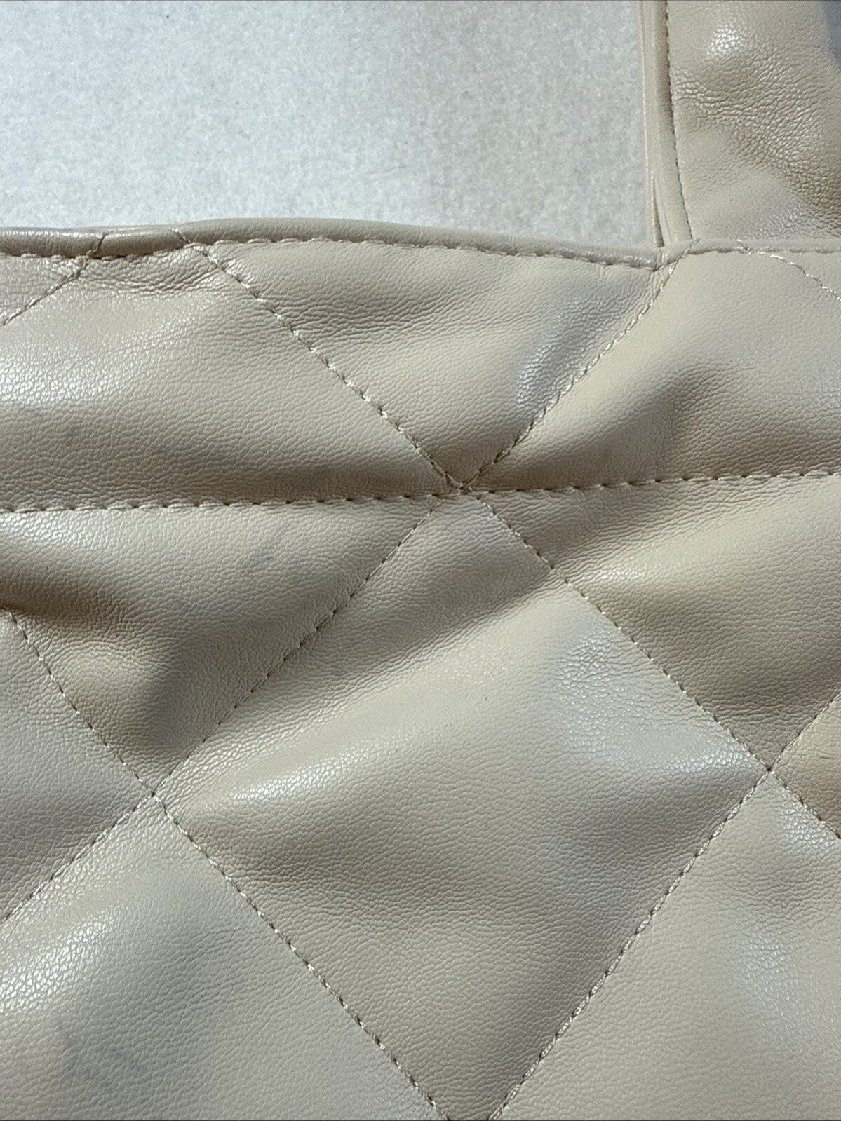 Stradivarius Tote Quilted Diamond Pattern Faux Leather Handbag Ivory Pre Owned
