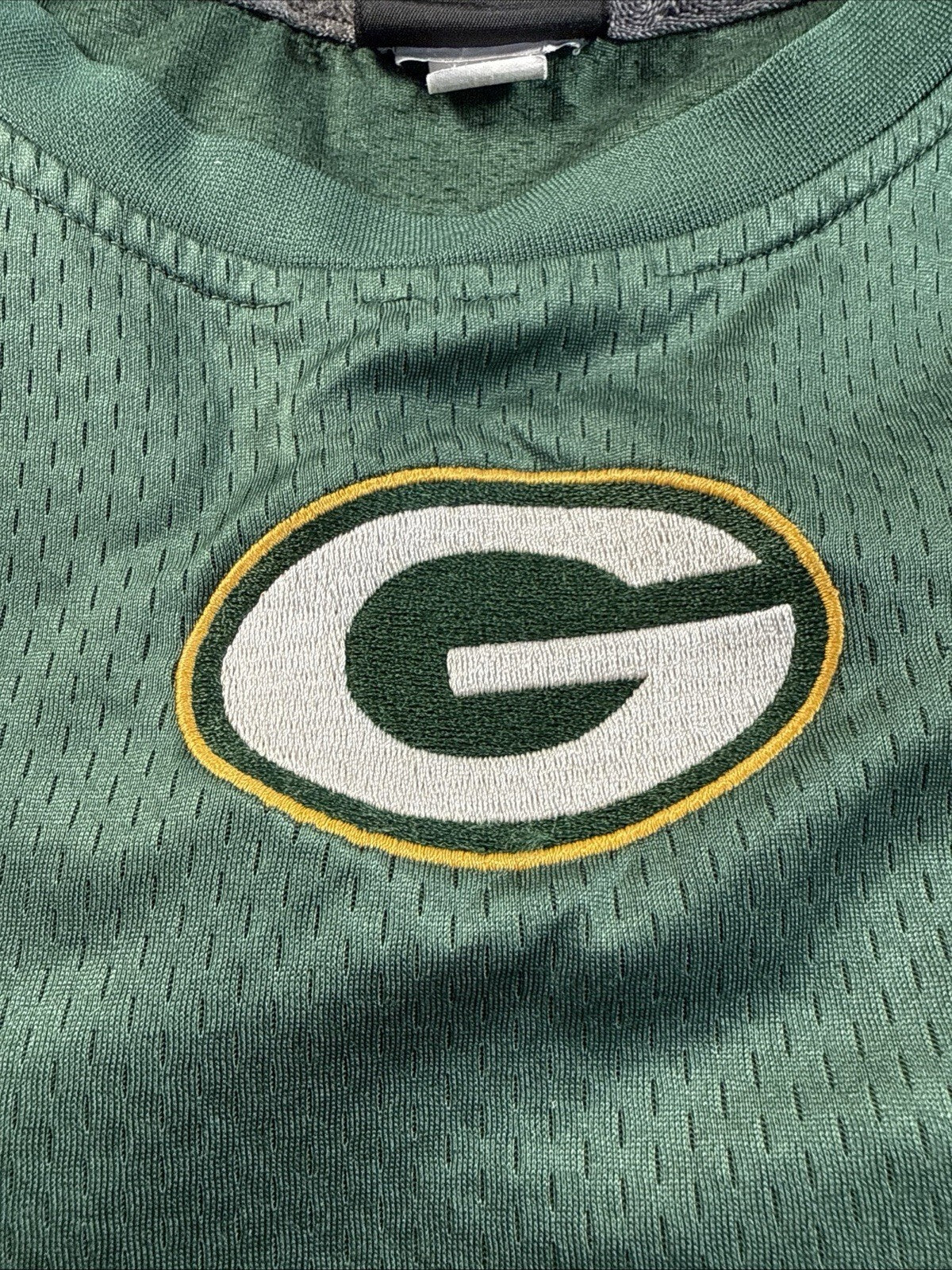 Green Bay Packers Men's Sz XL NFL Pullover Breathable Mesh Long Sleeve Jersey