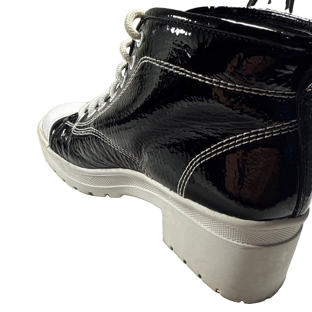 Womens Black Ankle Boots Size 8M Patent Leather Lace up Pre Owned