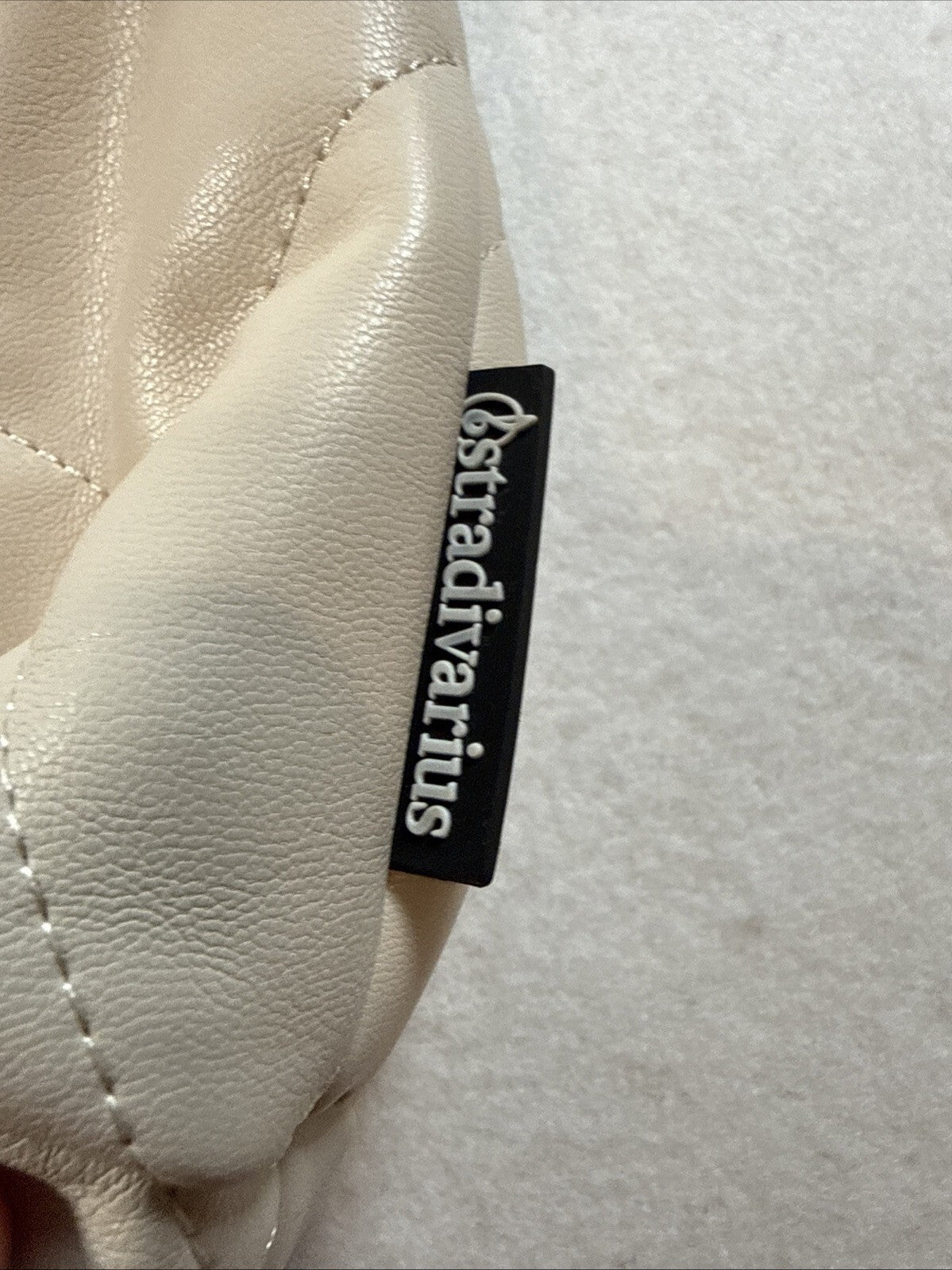 Stradivarius Tote Quilted Diamond Pattern Faux Leather Handbag Ivory Pre Owned