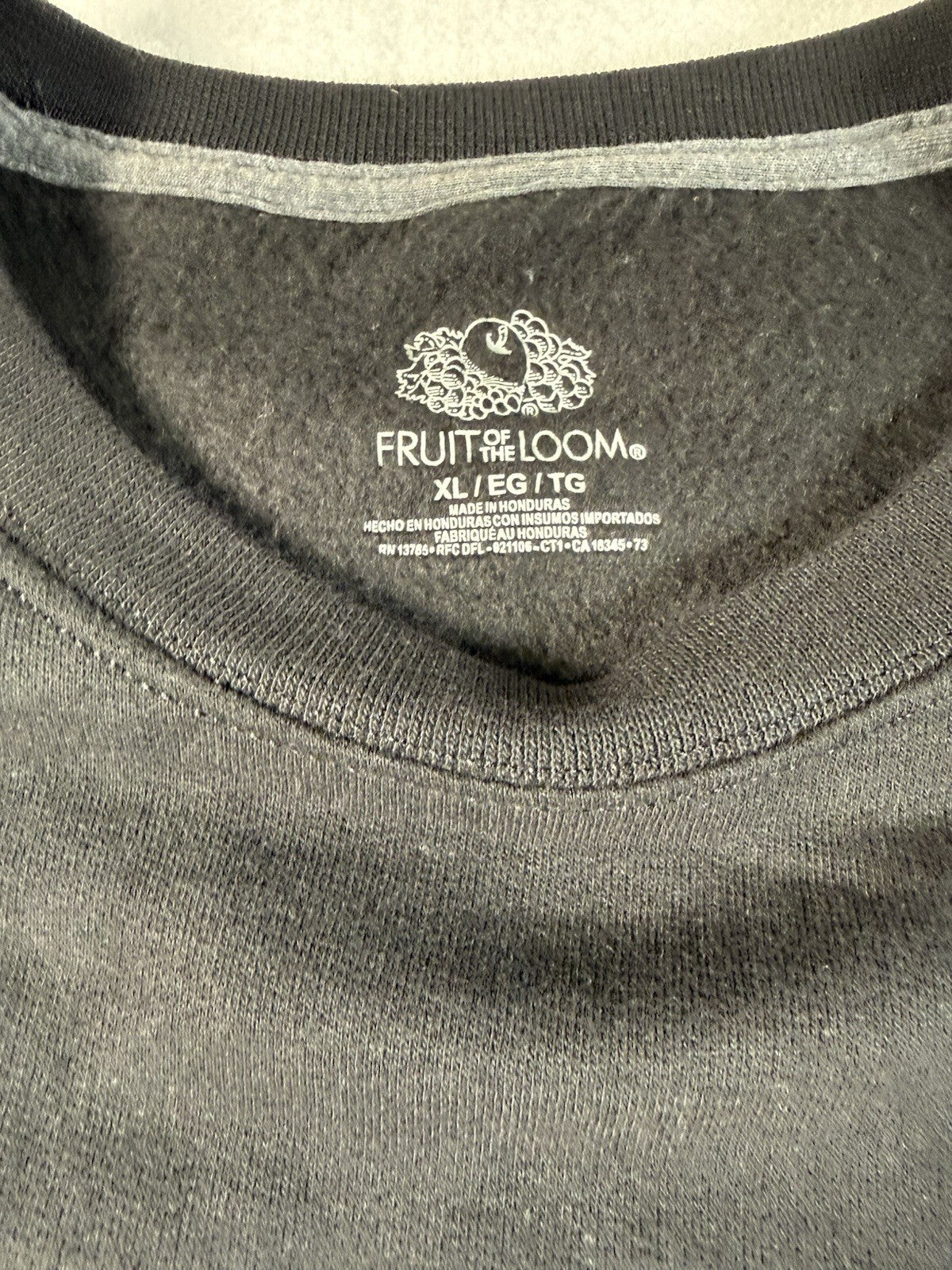 Women Sweatshirt Solid Black Crew Neck Fruit Bride On Back XL Pre Owned