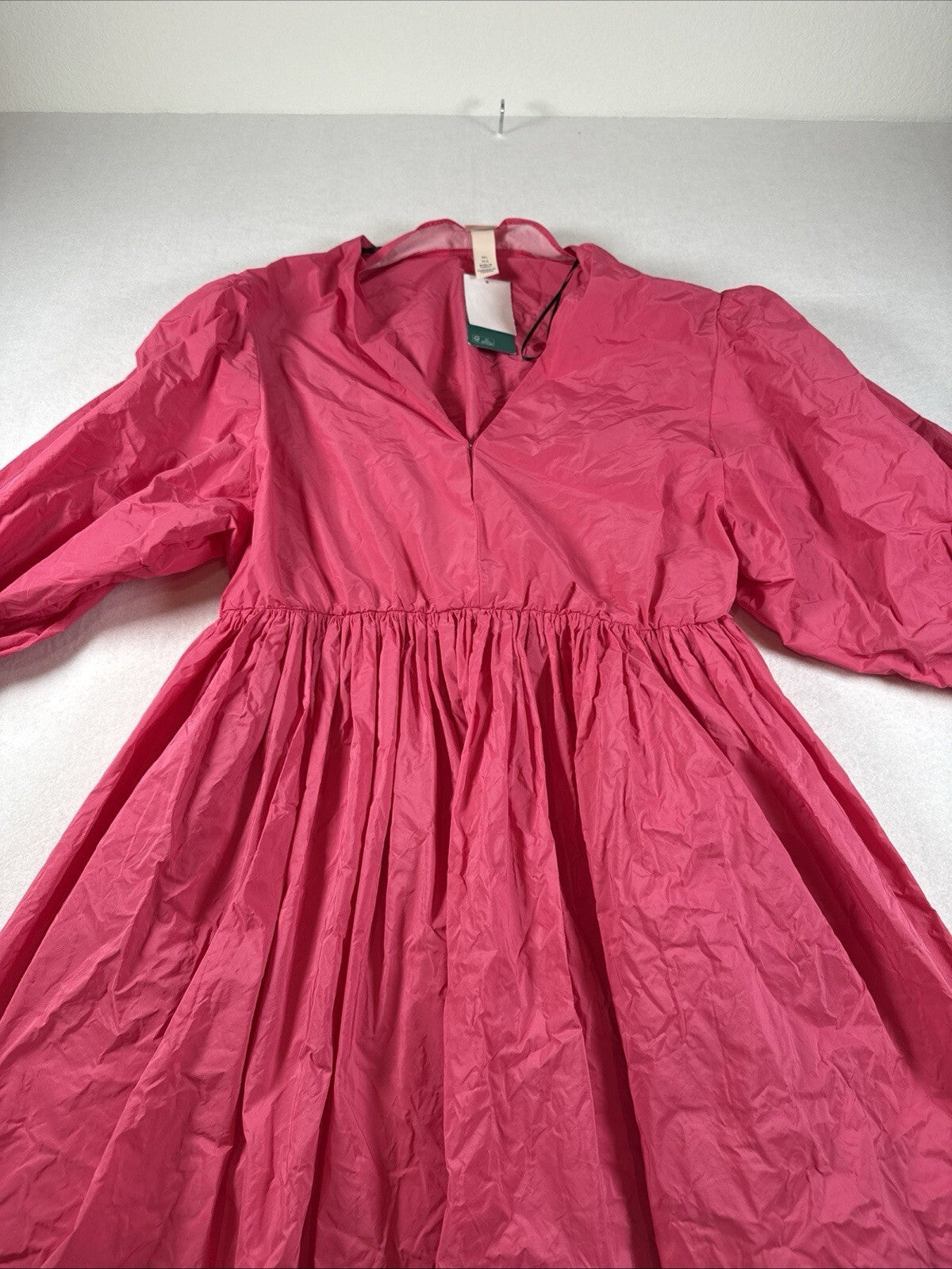 H&M Show Stopping V-Neck Dress With Puffy Arms Size Large Pre Owned