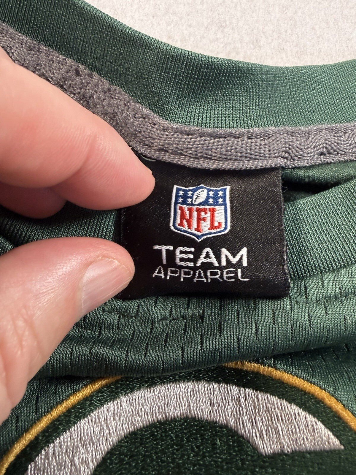 Green Bay Packers Men's Sz XL NFL Pullover Breathable Mesh Long Sleeve Jersey
