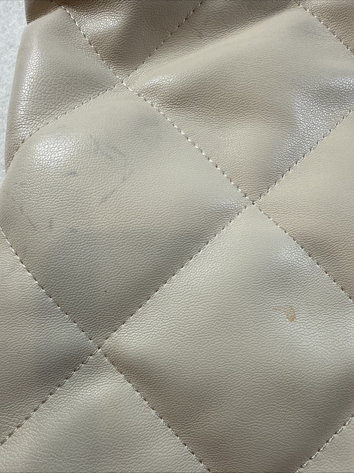 Stradivarius Tote Quilted Diamond Pattern Faux Leather Handbag Ivory Pre Owned