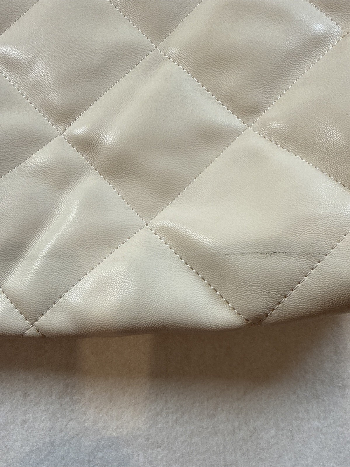 Stradivarius Tote Quilted Diamond Pattern Faux Leather Handbag Ivory Pre Owned